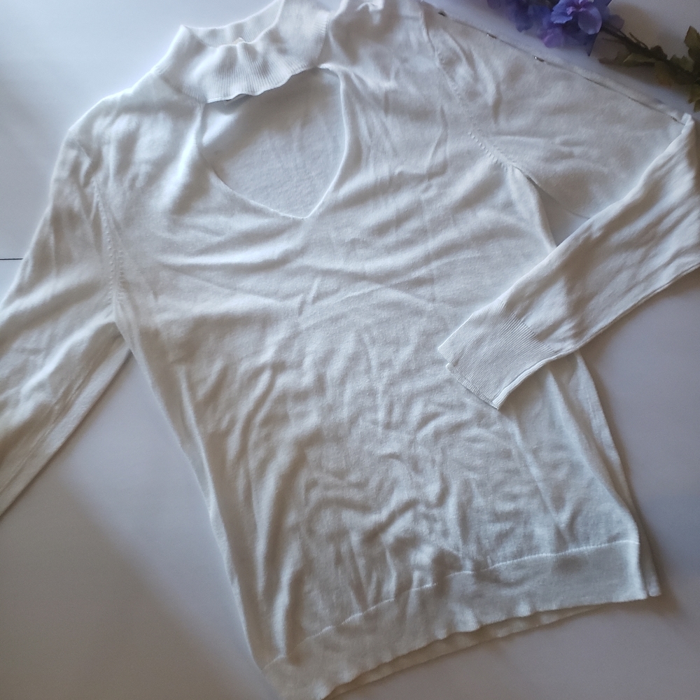 STUNNING💜KEYHOLE TOP